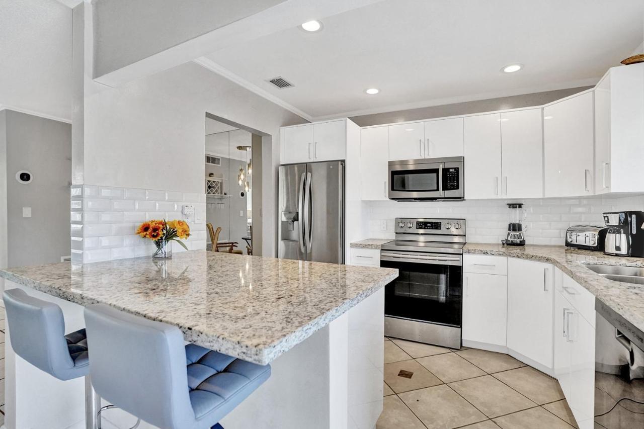 New! Waterfront Heated Pool & Jacuzzi 2 Mi To Beach - Fishing Pier Relaxing Spa & Hammock Fort Lauderdale Exterior foto